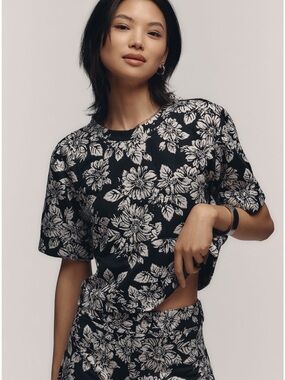 Maeve Anthropologie Navy Floral Knit Boxy Tee Large L Relaxed Cropped Top